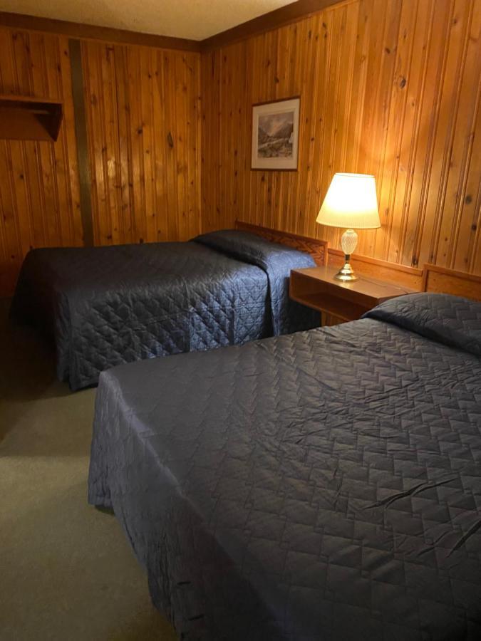 Glacier View Inn Haines Junction Exteriör bild